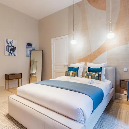 Elegant Climatise In Arc De Triomphe Apartment *