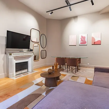 Elegant Climatise In Arc De Triomphe Apartment Paris