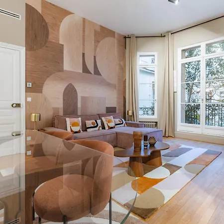 Elegant Climatise In Arc De Triomphe Апартаменты